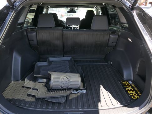 Used 2024 Toyota RAV4 SE w/ Convenience Package AWD/4WD image 23