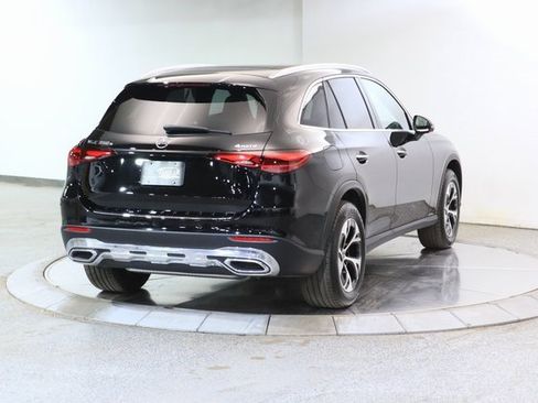 Used 2025 Mercedes-Benz GLC 350e 4MATIC w/ Advanced USB Package image 13