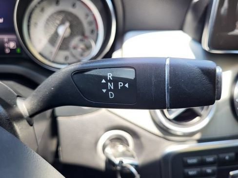 Used 2015 Mercedes-Benz GLA 250 4MATIC image 28