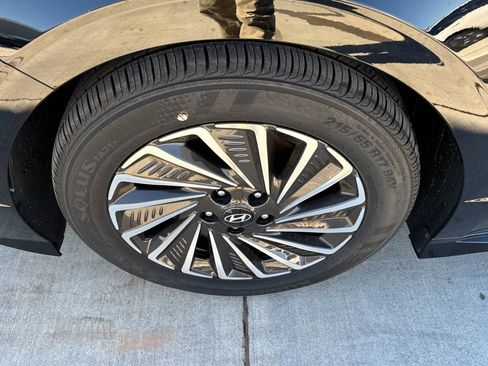 New 2025 Hyundai Sonata SEL image 18