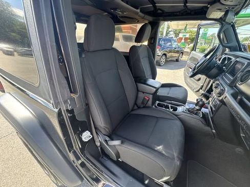 Used 2018 Jeep Wrangler Sport AWD/4WD image 24