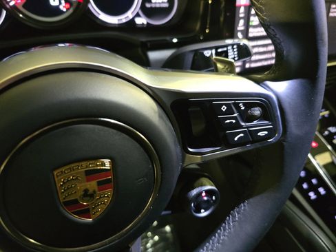 Used 2021 Porsche Cayenne GTS image 20