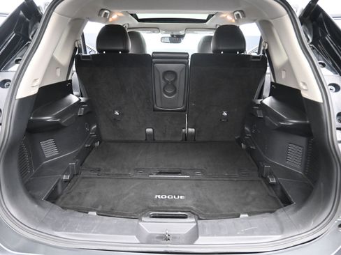 Used 2017 Nissan Rogue SL w/ SL Premium Package FWD image 25