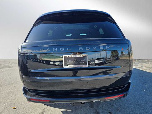 New 2025 Land Rover Range Rover SE image 4