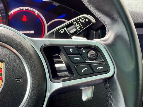 Used 2019 Porsche Cayenne image 18