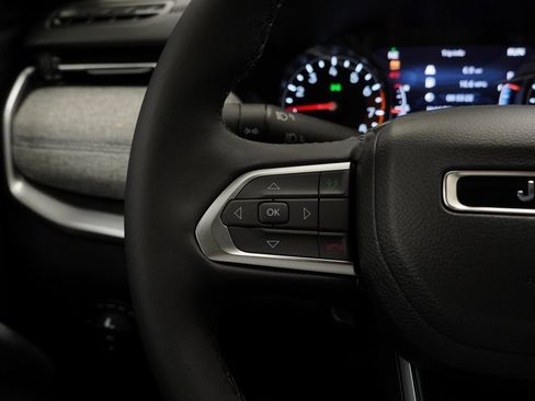 New 2026 Jeep Compass Latitude image 25