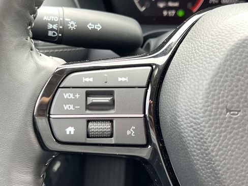 Used 2027 Honda HR-V EX-L image 9