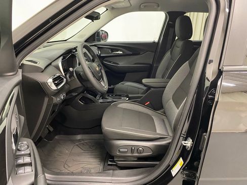 Used 2023 Chevrolet TrailBlazer LT FWD image 14