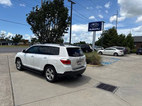 Used 2013 Toyota Highlander Limited FWD image 5