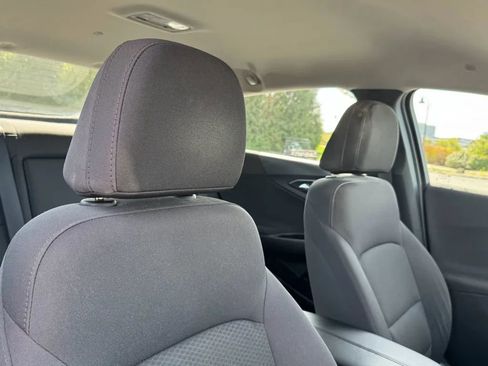 Used 2017 Chevrolet Malibu LT w/ Driver Confidence Package image 17