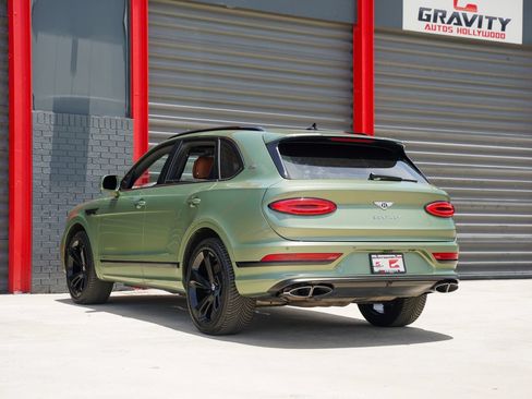 Used 2022 Bentley Bentayga AWD/4WD image 6