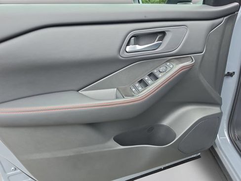 New 2026 Nissan Rogue SV AWD/4WD image 11