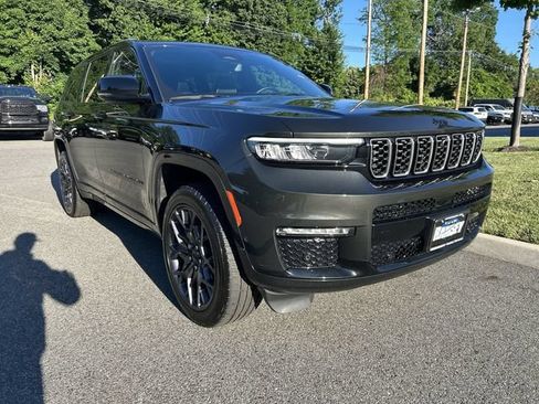 Used 2023 Jeep Grand Cherokee L Summit AWD/4WD image 2