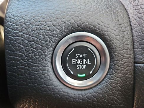 Used 2024 GMC Yukon XL Denali w/ Denali Reserve Package image 17