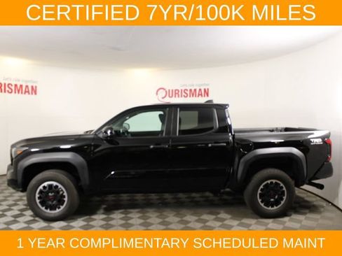 Used 2024 Toyota Tacoma TRD Off-Road AWD/4WD image 5
