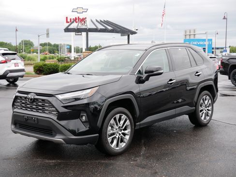 Used 2023 Toyota RAV4 Limited w/ Limited Grade Weather Package AWD/4WD image 3