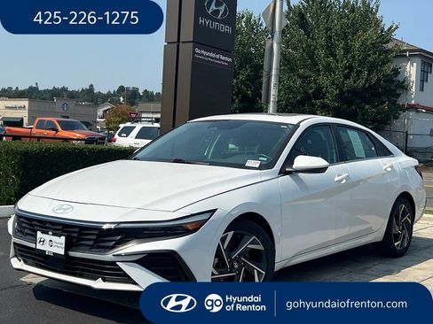 Certified 2025 Hyundai Elantra SEL FWD image 1