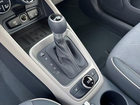 New 2026 Hyundai Venue SEL image 17