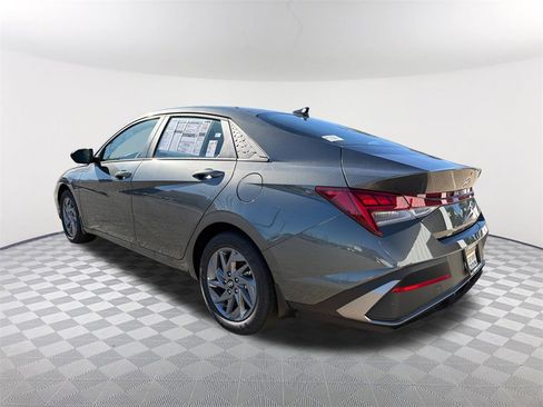 New 2026 Hyundai Elantra Blue image 7