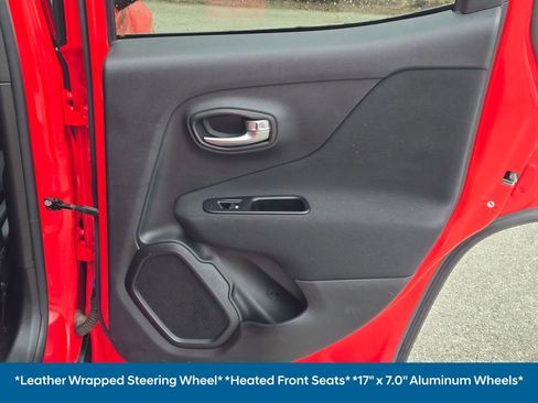 Used 2019 Jeep Renegade Latitude w/ Cold Weather Group image 14