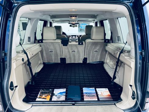 Used 2016 Land Rover LR4 HSE image 28