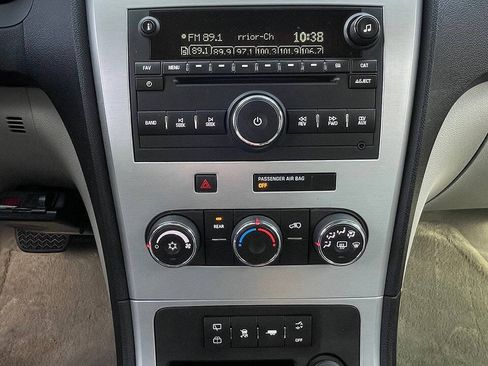 Used 2011 GMC Acadia SLE AWD/4WD image 18