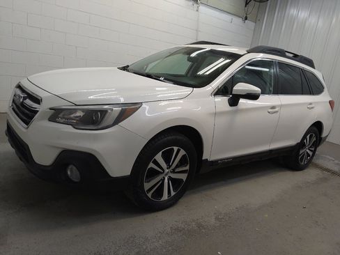 Used 2019 Subaru Outback 2.5i Limited AWD/4WD image 2