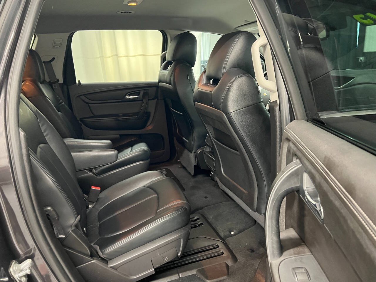 Used 2016 Chevrolet Traverse LT w/ Style and Technology Package AWD/4WD image 11