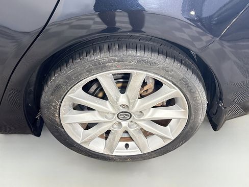 Used 2017 MAZDA MAZDA3 Grand Touring image 37