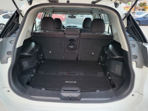 Used 2015 Nissan Rogue S FWD image 39