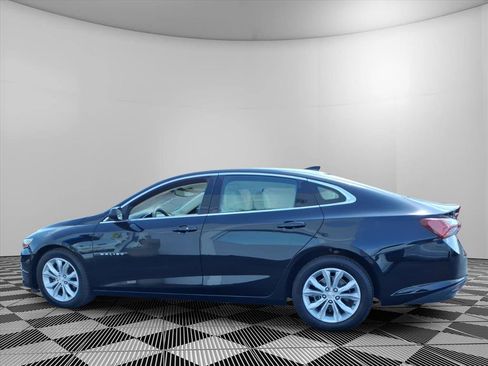 Used 2021 Chevrolet Malibu LT w/ Leather Package image 8