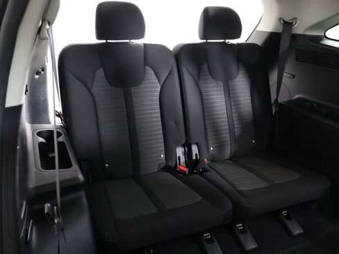 Used 2024 Kia Sorento LX FWD image 34