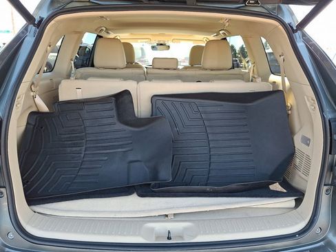 Used 2018 Toyota Highlander XLE w/ Carpet Mat Package (TMS) AWD/4WD image 28