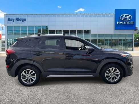 Used 2018 Hyundai Tucson SEL image 2