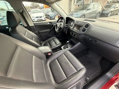 Used 2012 Volkswagen Tiguan S FWD image 27