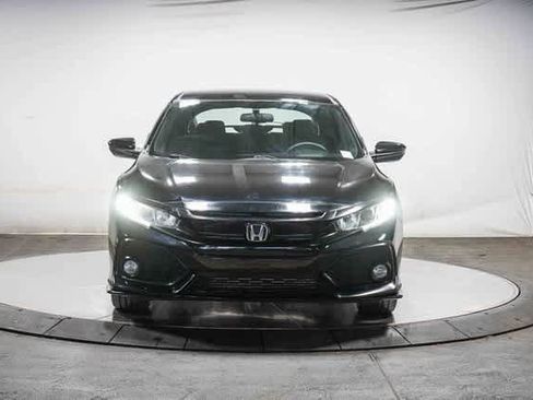 Used 2018 Honda Civic Sport image 6