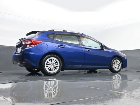 Used 2017 Subaru Impreza 2.0i Premium image 24
