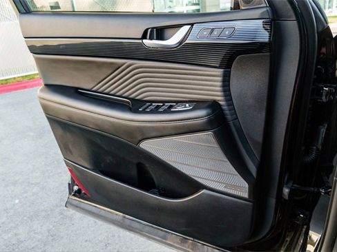 Used 2025 Hyundai Palisade Calligraphy image 19