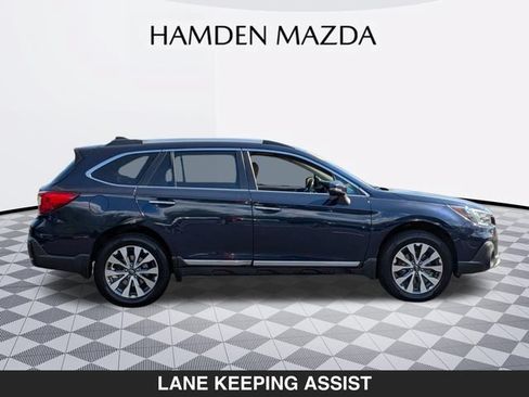 Used 2018 Subaru Outback 2.5i Touring AWD/4WD image 2