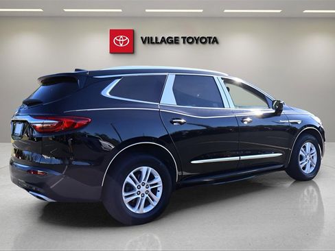 Used 2020 Buick Enclave Essence image 5