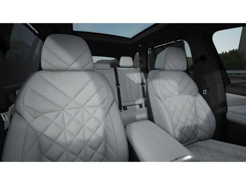 New 2026 BMW X5 M60i image 11