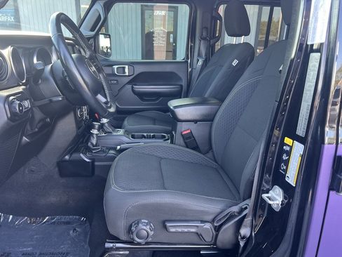 Used 2021 Jeep Wrangler Unlimited Sport image 9