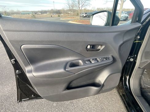 Used 2025 Nissan Versa S w/ Trunk Package FWD image 19