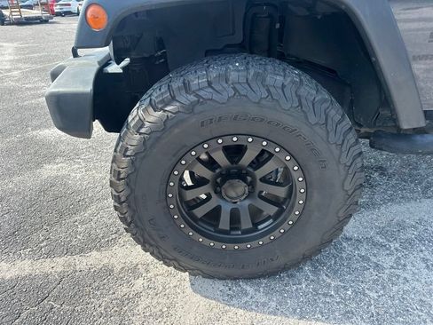 Used 2016 Jeep Wrangler Sport w/ Quick Order Package 24S AWD/4WD image 10