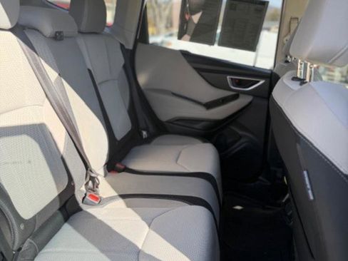Used 2019 Subaru Forester 2.5i w/ Alloy Wheel Package image 16