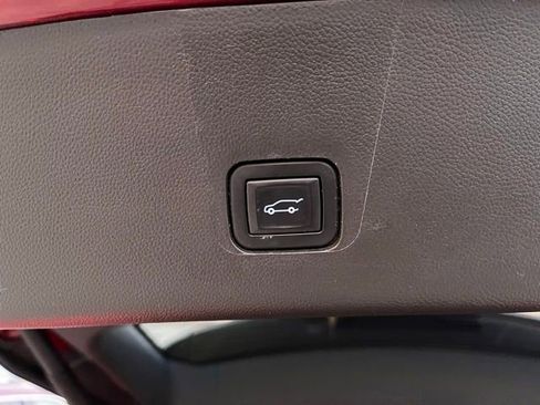 Used 2020 Chevrolet Traverse High Country image 49