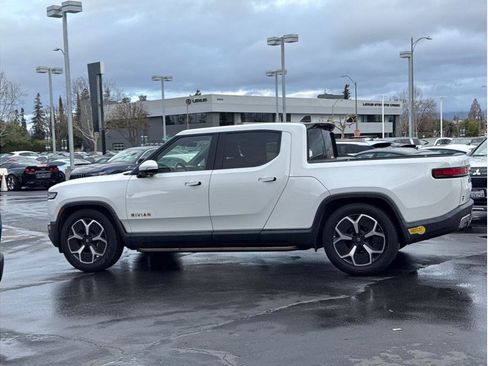 Used 2022 Rivian R1T Adventure image 8