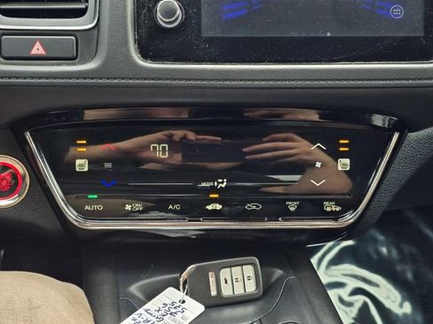Used 2021 Honda HR-V EX image 32