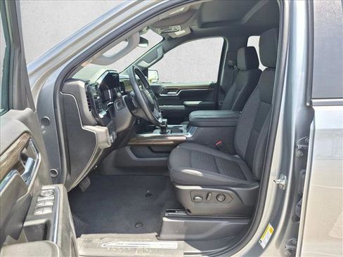 Used 2024 Chevrolet Silverado 1500 LT w/ Convenience Package II RWD image 16