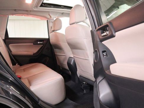 Used 2015 Subaru Forester 2.5i Touring w/ Eyesight & Navigation System image 11